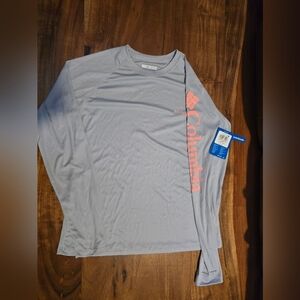 Columbia Light Gray Crew Neck Shirt
